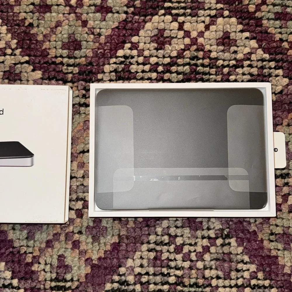Apple Black Multi-Touch Surface Wireless Magic Trackpad